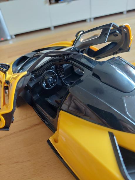 Auto na diaľkové ovládanie mclaren senna -nové,