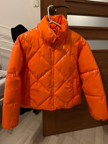 Neonovo oranžova kratka bunda leskla, sinsay,s