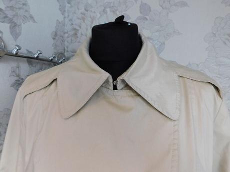 Luxusna damska vetrovka/plast, 42