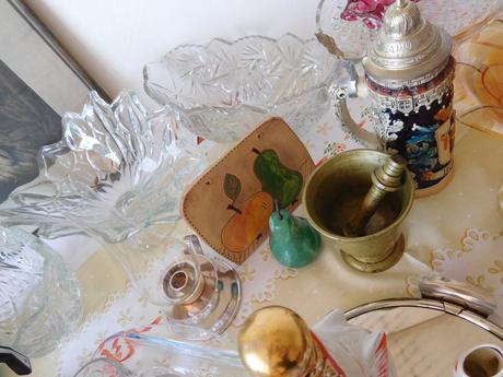 Sklo,porcelán,keramika,smalt,textilie,