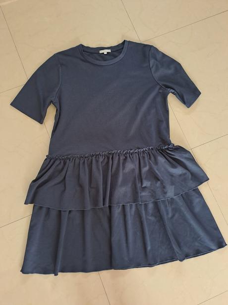 Moderné šaty, gate,42