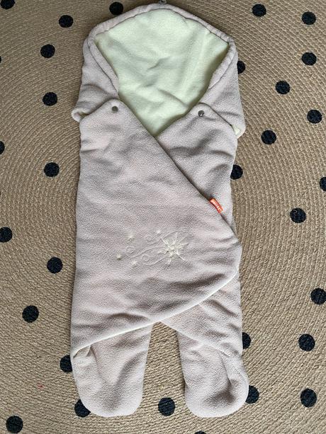 Zimná teplučká zavinovačka aj do autosedačky emite,