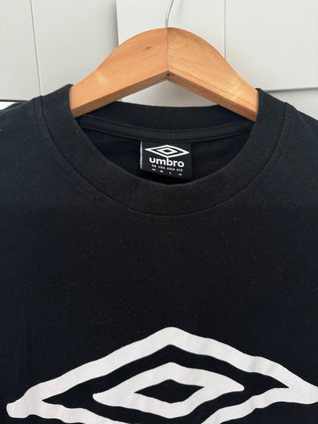 Dámske čierne tričko m, umbro,m