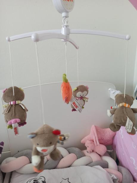 Kolotoč nad postieľku, 