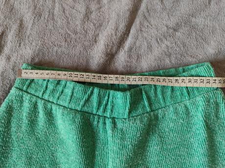 Vlnené zelené nohavice zara, veľ 170/70a, veľ s-m,, zara,s