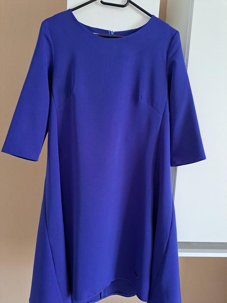 Tehotenské šaty, 40