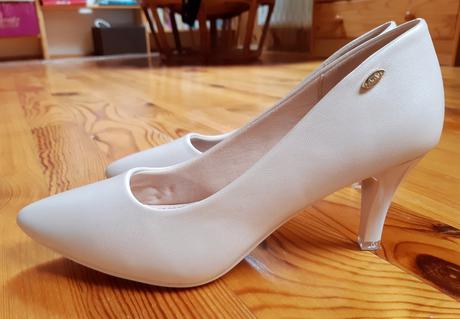 Béžové lodičky, 37