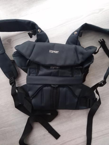 Nosič značky esprit veľmi kvalitny, esprit