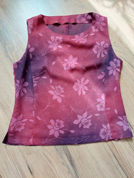 Jemná blúzka bez rukavov, m