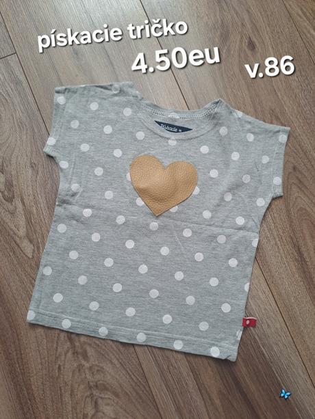 Pískacie tričko, 86