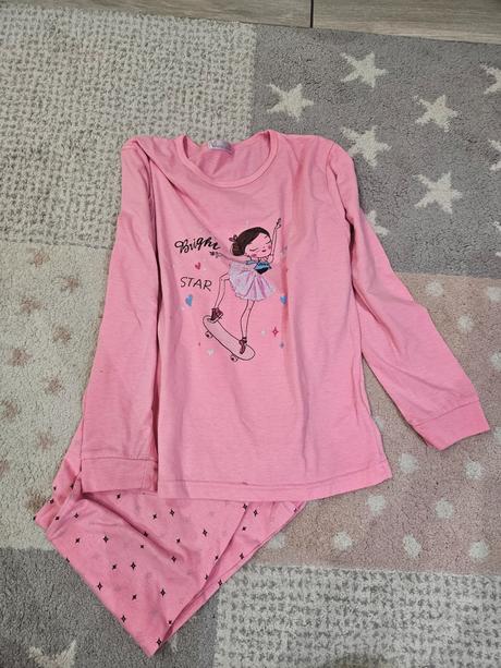 Pyžamko s vílou, 146