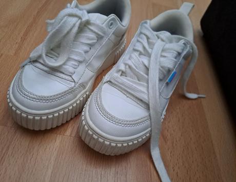 Tenisky holigraficke, zara,31