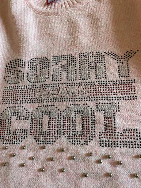 Teplý pulóver s aplikáciami v. 152 11-12 rokov, 152