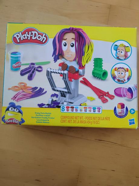 Plastelínové účesy play doh.,