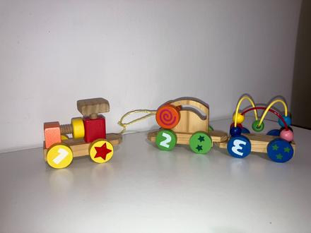 Drevený vláčik,