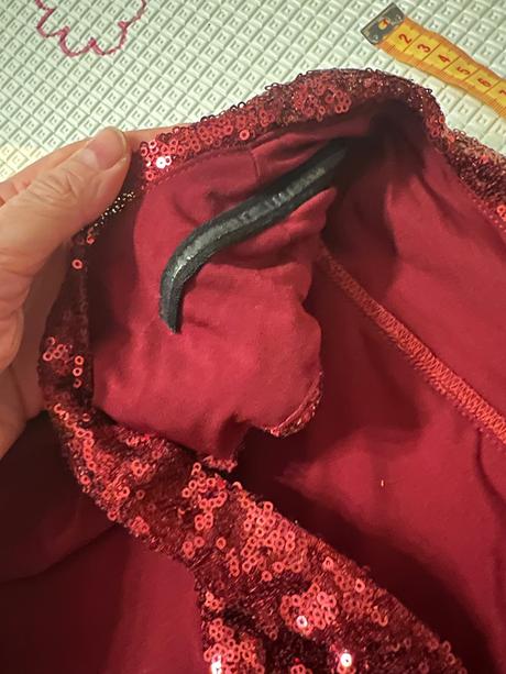 Plesove saty s flitrami, 40