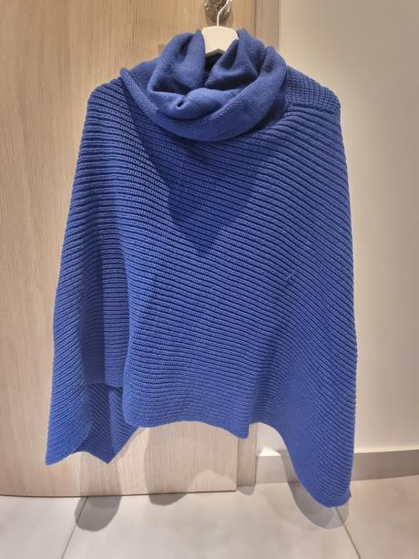 Modré pončo pieces, 