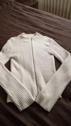 Svetlý svetrík na zips, l