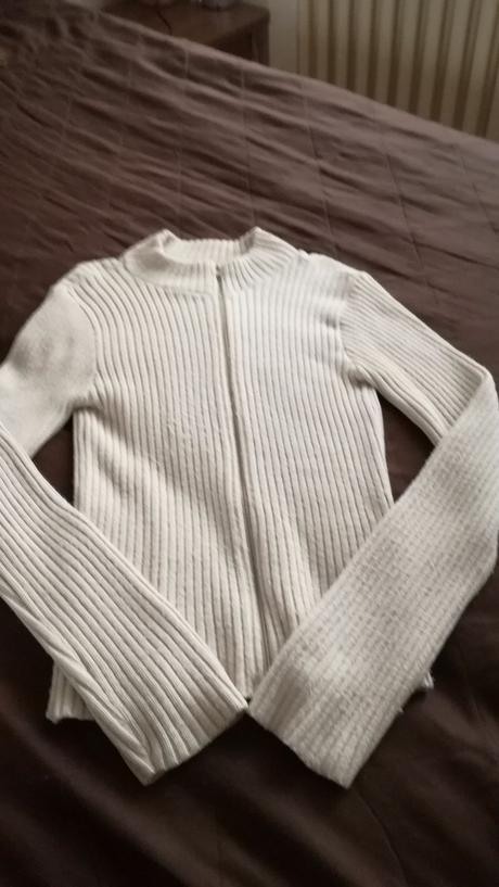 Svetlý svetrík na zips, l