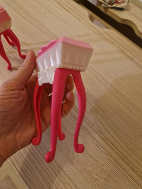 Barbie nabytok,