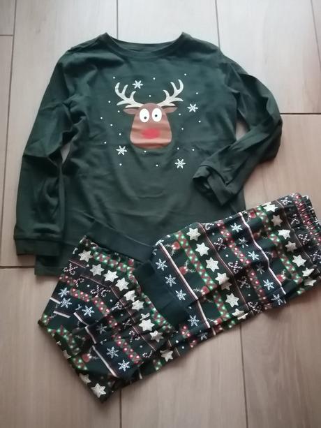 Vianočné dvojdielne pyžamo so sobom, 128