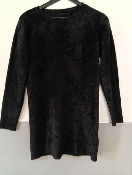 Chlpaté čierne saty m/l, m