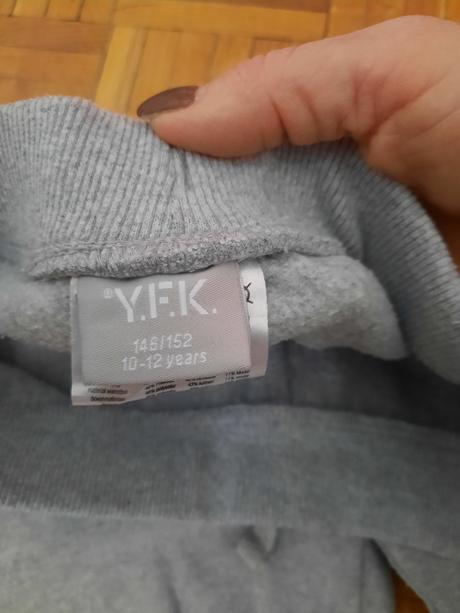 Chlapčenské tepláky, kik,146