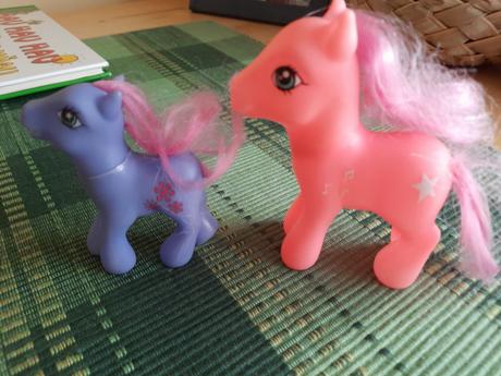 Poníky s hrivami - 2ks,