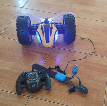 Auto na diaľkové ovládanie,