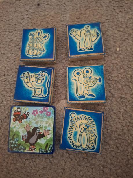 Kniha s magnetkami krtko a hudba + peciatky, 