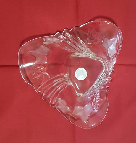 Zaujimava skenena miska,