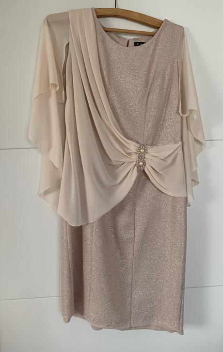 Spoločenské šaty, 44