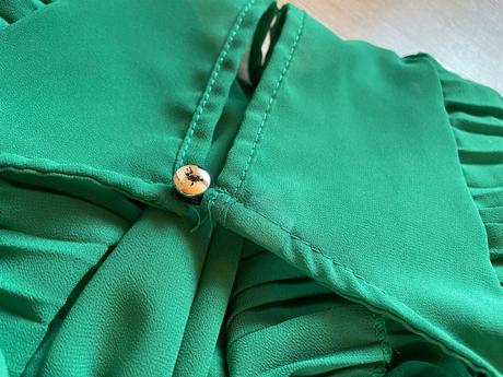 Plisovaný overal s volánmi, s