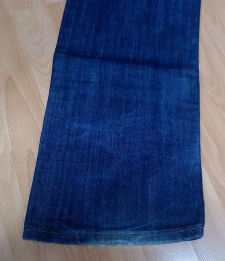 Tmavomodré pánske rifle, 36