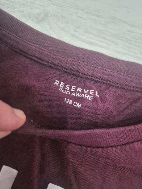 Tricko, reserved,128