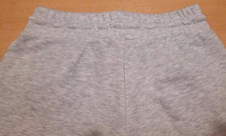 Predám sivé tepláky veľ.m-l, m