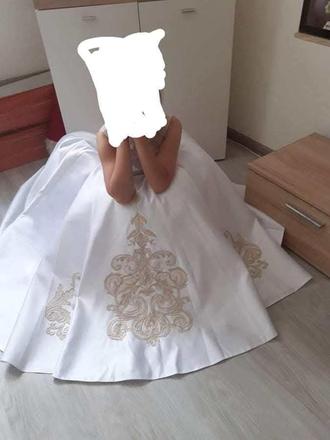 Šaty na prvé sväté prijímanie, 134