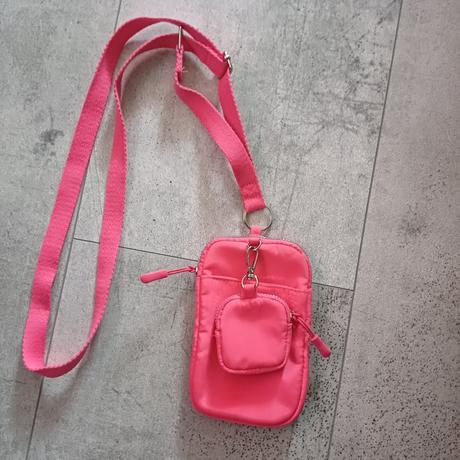 Taštička na mobil,