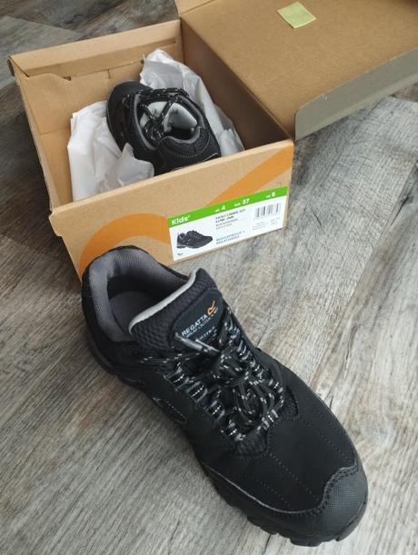 Tenisky na turistiku, 37