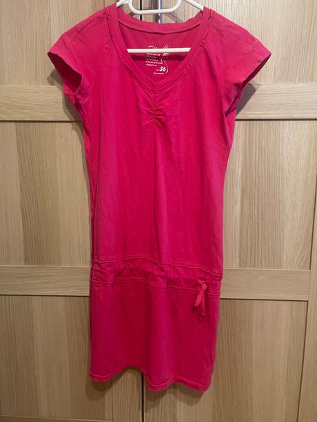 Dámske športové šaty, 36