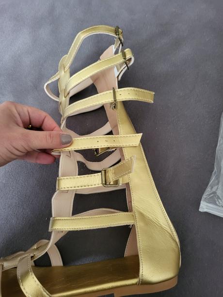 Krásne zlaté gladiatorky, 40