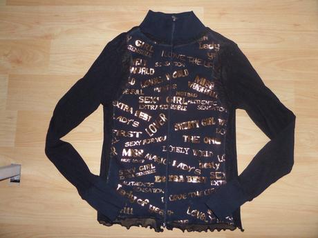 Blúzka so zlatými nadpismi, m