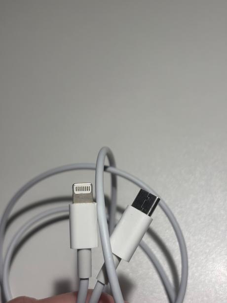Nabíjací kábel na iphone, apple