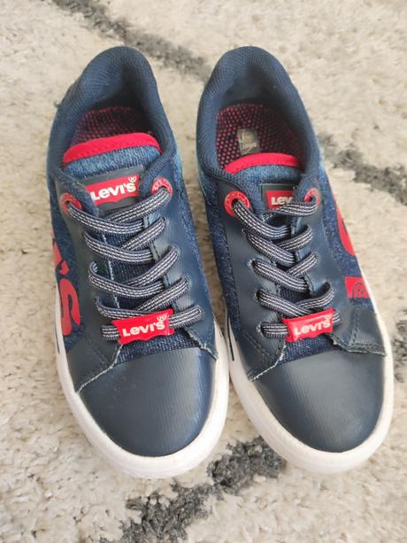 Krásne tenisky športovo elegantné, levis,29