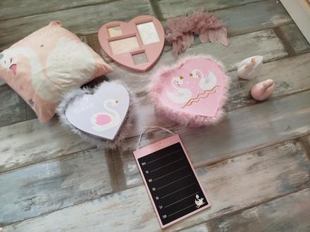 Výzdoba do dievčenskej izby labute, 