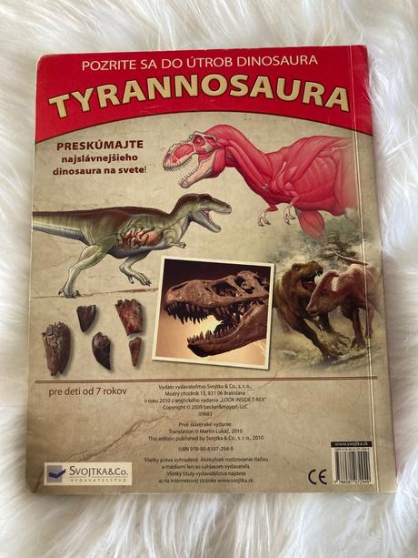 Pozrite sa do útrob dinosaura tyrannosaura,