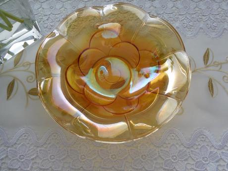 Misa z farebného skla v tvare kvietku-retro,, 