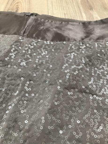 Puzdrová sukňa s flitrami, s