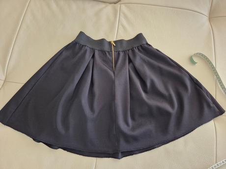 Čierna sukňa 152, 152