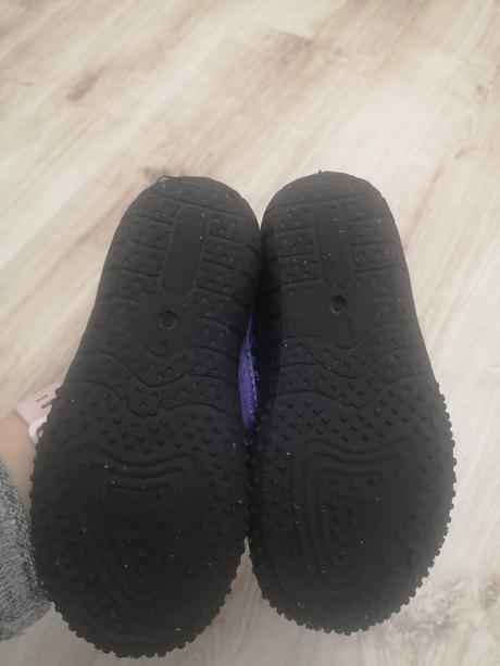 Topánky do vody, 26